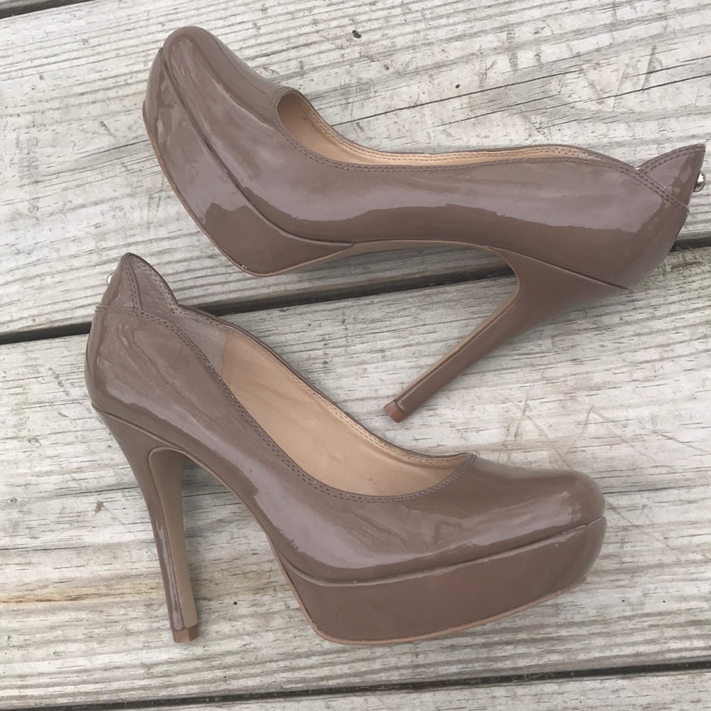 GUESS 8.5 Taupe Platform Heels